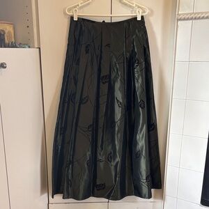 Chic Black Leaf Pattern Maxi Skirt